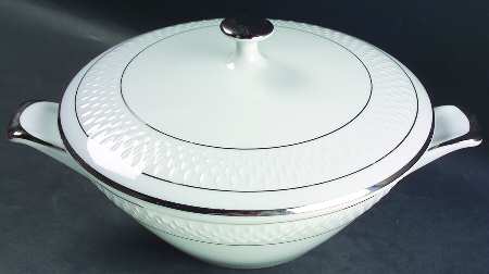 Goldsboro Round Covered Vegetable