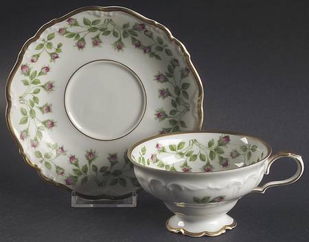Hedgerose Footed Cup & Saucer Set