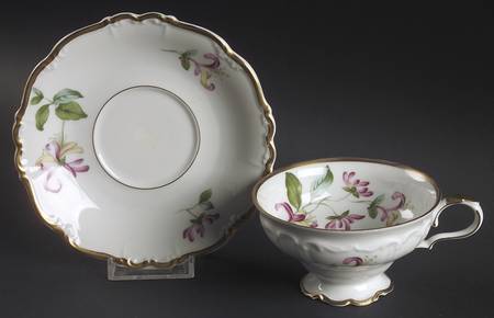 Honeysuckle Footed Cup & Saucer Set