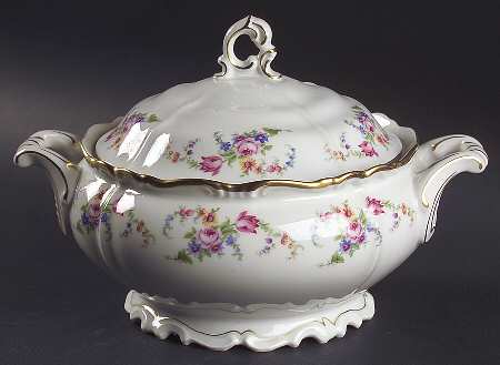 Margareta Round Covered Vegetable
