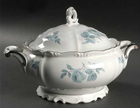 Montrose Round Covered Vegetable