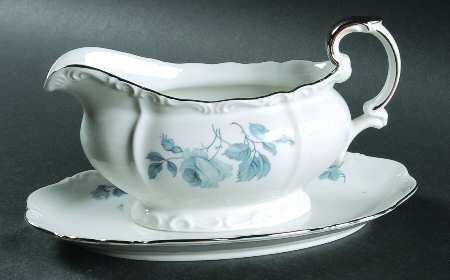 Montrose Gravy Boat with Attached Underplate
