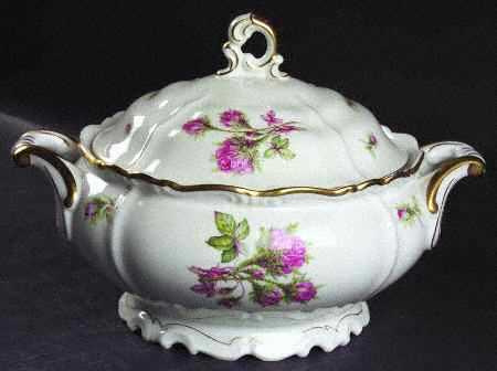 Moss Rose Round Covered Vegetable