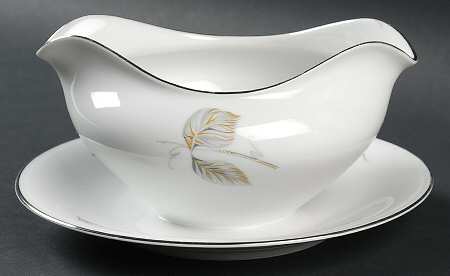 Normandy Gravy Boat with Attached Underplate