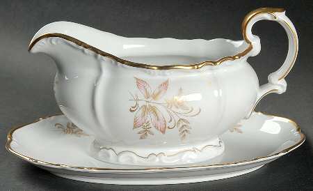 Oakland Gravy Boat with Attached Underplate