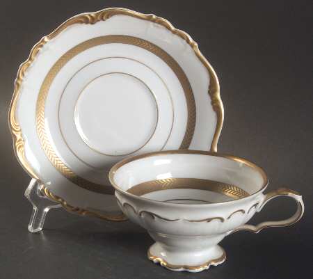 Oxford Footed Cup & Saucer Set