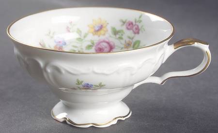 Queen's Rose (Whitebckgd) Footed Cup