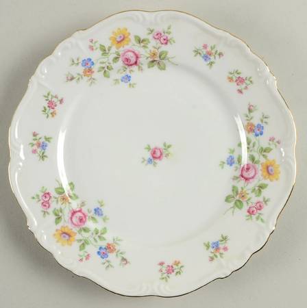 Queen's Rose (Cream Background) Salad Plate