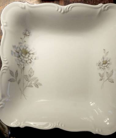 Riviera 9" Square Vegetable Bowl