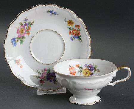 Rosetta Footed Cup & Saucer Set