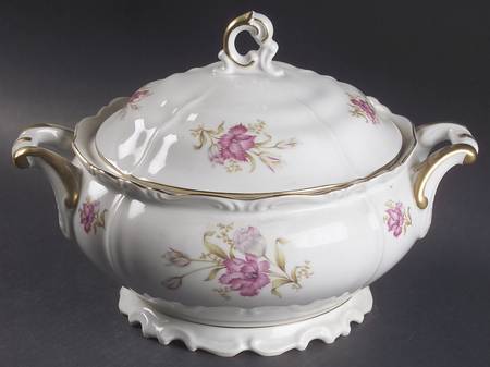 Shelby Shelbey Round Covered Vegetable