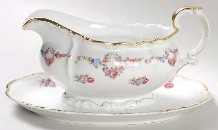 Victoria Gravy Boat with Attached Underplate