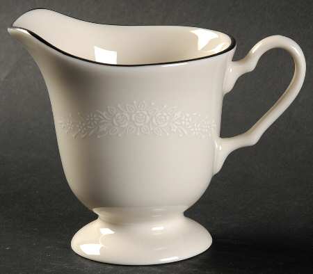 Bridal Veil Creamer