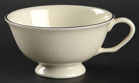 Bridal Veil Footed Cup