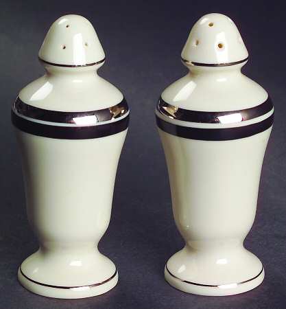 Solitaire Salt & Pepper Set
