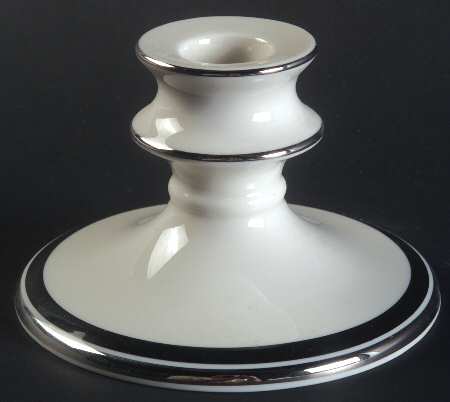 Solitaire Single Light Candlestick