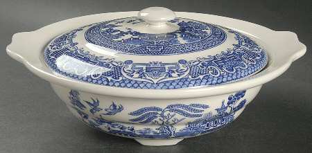 Blue Willow Round Covered Vegetable
