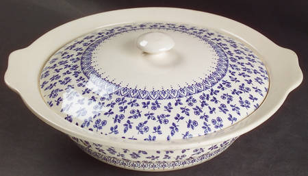 Provence Blue Round Covered Vegetable