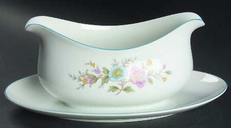 Lugano Gravy Boat with Attached Underplate