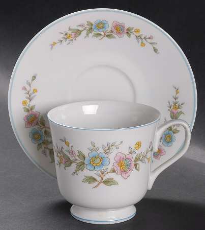 Lugano Footed Cup & Saucer Set