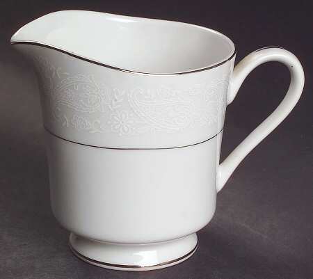 Monique Lace Creamer
