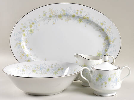 Serenade 5 Piece Hostess Set
