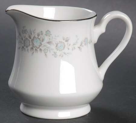 Winsford Creamer by Ekco