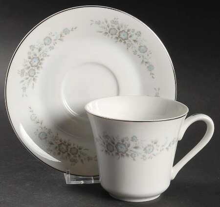 Flat Cup & Saucer Set