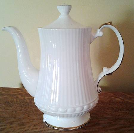Charmaine (Gold Trim) Coffee Pot & Lid