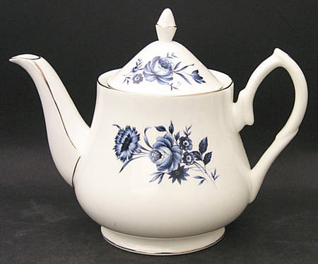 2692 Teapot & Lid