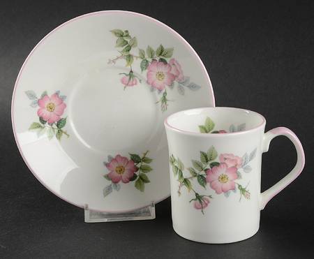 Hedgerow Flat Cup & Saucer Set