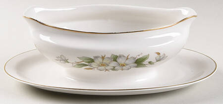 Arlington Gravy Boat with Attached Underplate