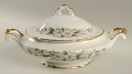 Dogwood Oval Covered Vegetable