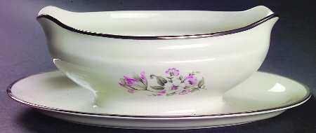 EMB1 Gravy Boat with Attached Underplate