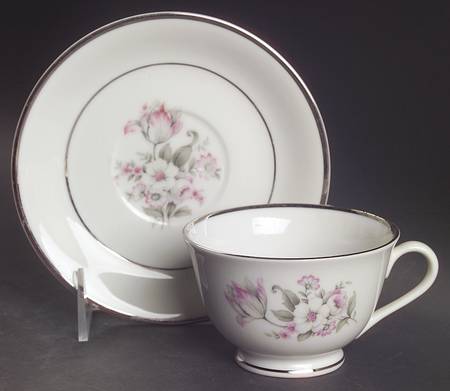 EMB1 Footed Cup & Saucer Set