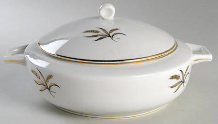 EMB17 (AMERICAN) Round Covered Vegetable