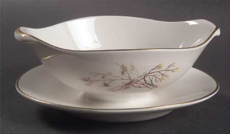 EMB2 (Gold Trim) Gravy Boat with Attached Underplate