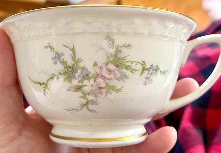 Sandra Footed Cup
