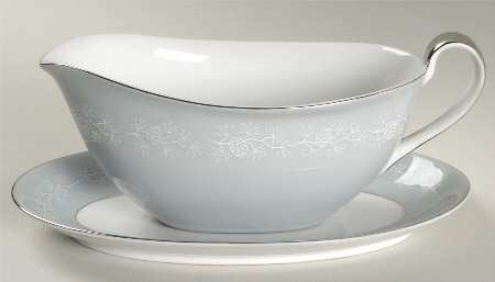 Belle Fonte Gravy Boat & Underplate