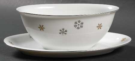 Dawn Gravy Boat with Attached Underplate