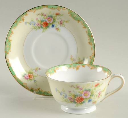 EMP15 Footed Cup & Saucer Set