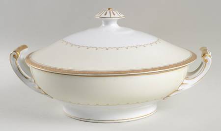 First Lady Round Covered Vegetable