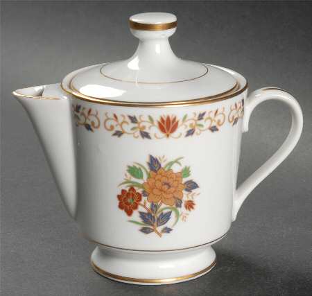 Royal Palace Creamer & Lid