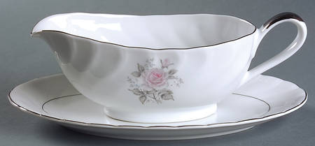 Rosita Gravy Boat & Underplate/Relish
