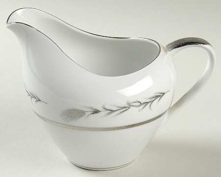 Silver Wheat (810) Creamer