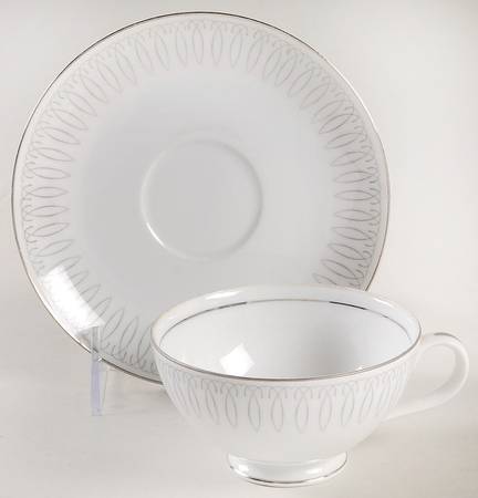 Tango Footed Cup & Saucer Set