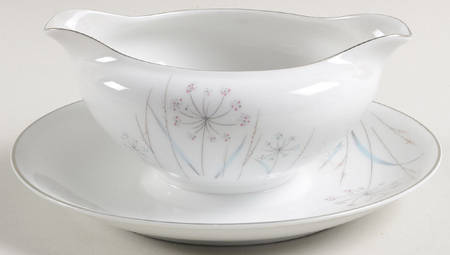 Trousseau Gravy Boat with Attached Underplate