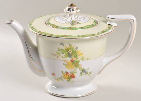 Woodmere Teapot & Lid