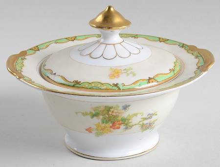 Woodmere Sugar Bowl & Lid