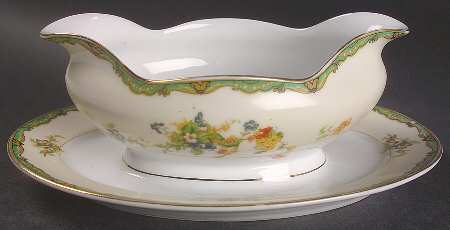 Woodmere Gravy Boat with Attached Underplate